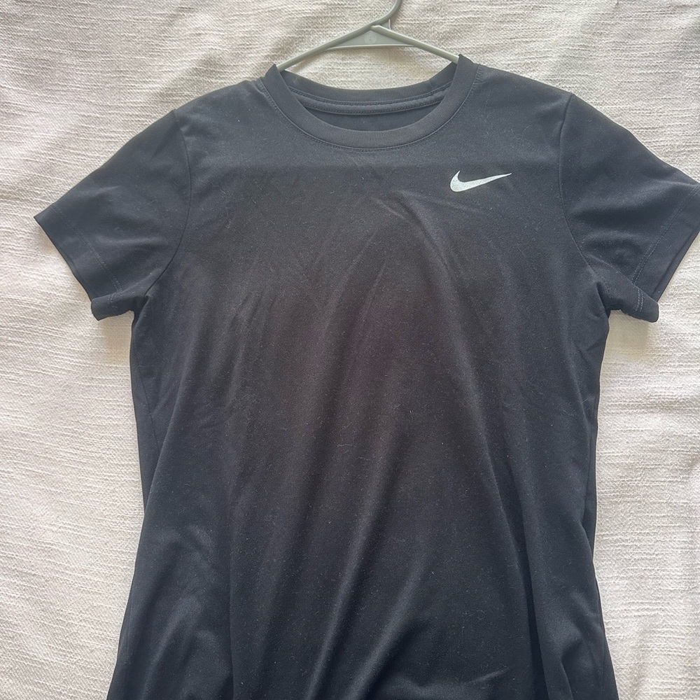 Nike Women's Black Short Sleeve Tee